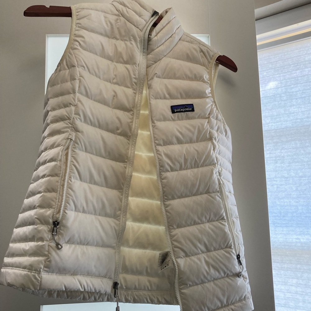 Patagonia down vest XS